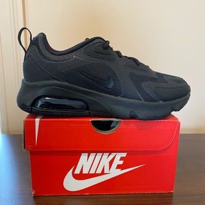 New with box Air Max 200 Black AT6175-003 Black